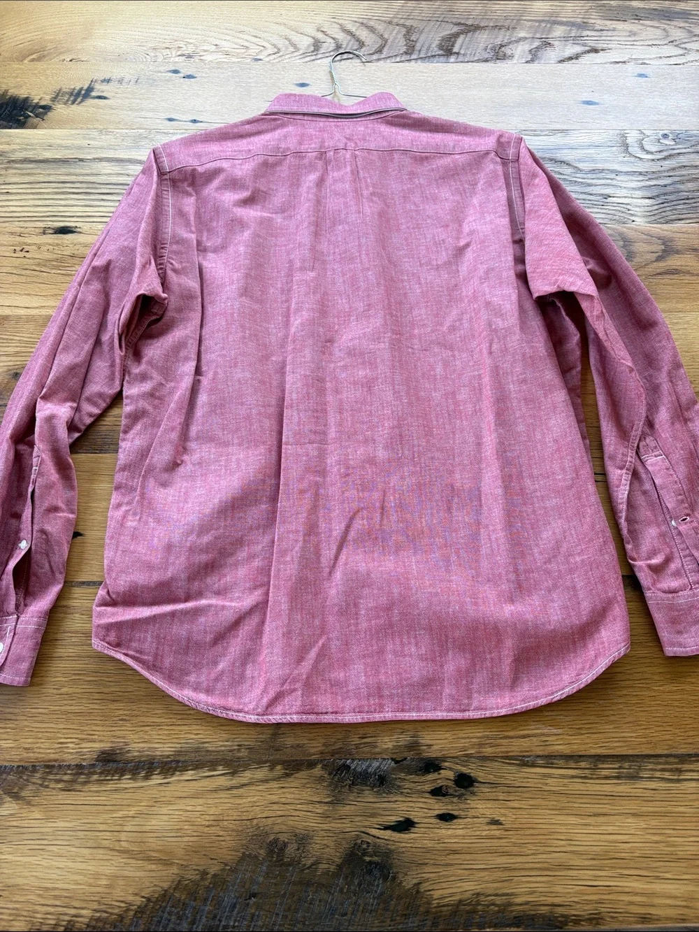 J. Crew Men's Button-Down Shirt in Dusty Red/Rose - Size Large Slim